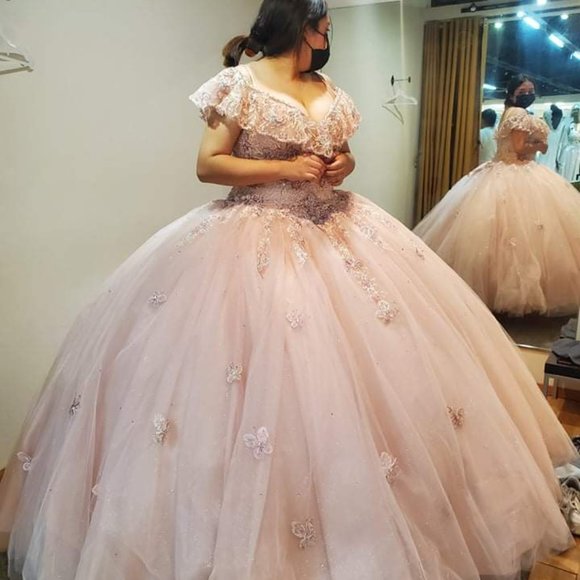 Quinceañera/Prom dress - Picture 2 of 2